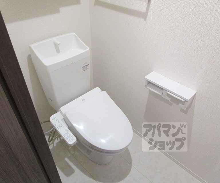 トイレ　２０２号室の写真です。