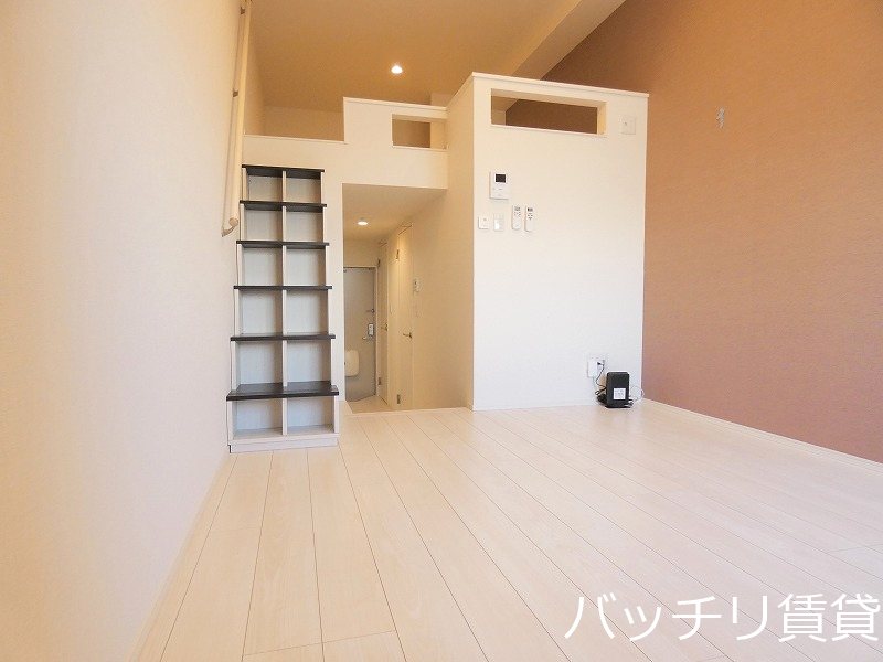 居室・リビング　画像は同型タイプの為、現状を優先致します。