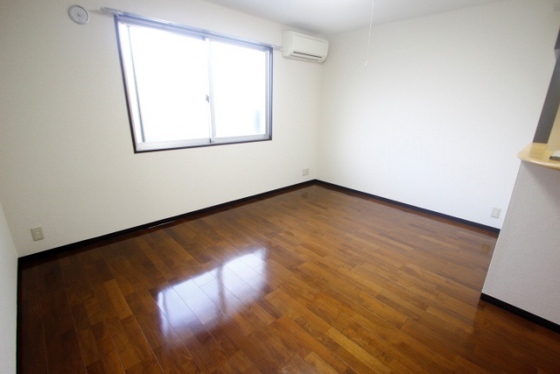 居室・リビング　※別部屋の写真です