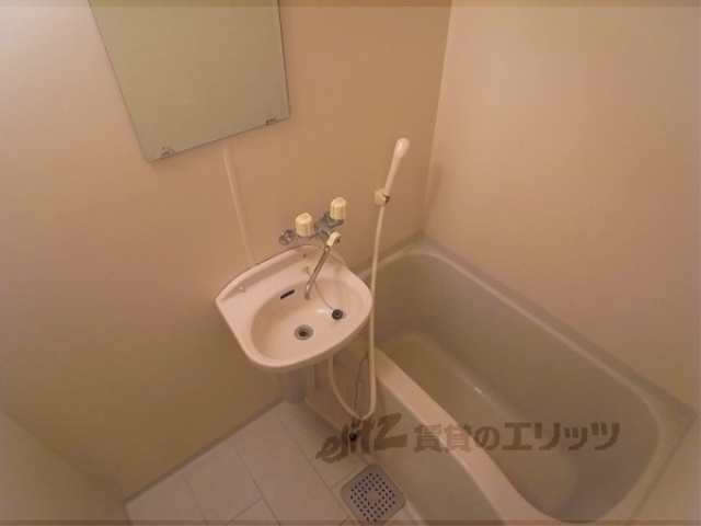 バス・シャワールーム　バス