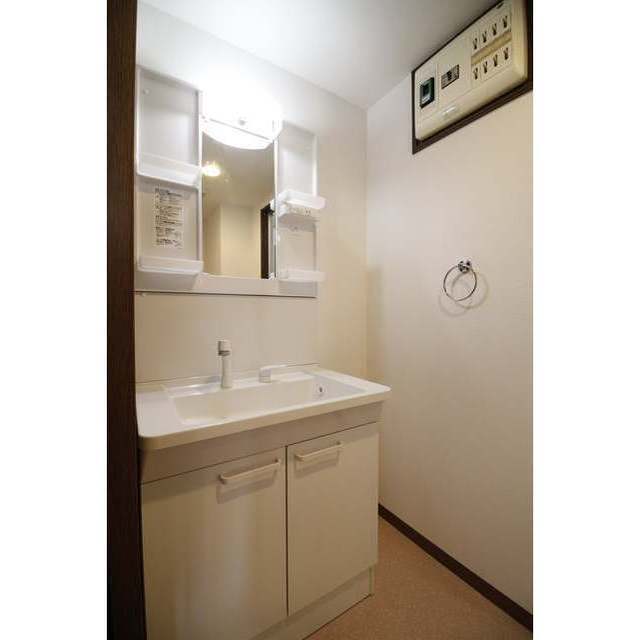 洗面設備　※同間取２０４号室です。