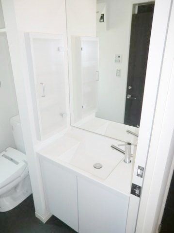 洗面設備　人気の独立洗面台です