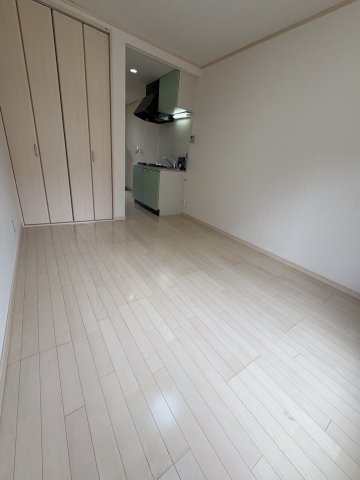 居室・リビング　以下、103号室写真