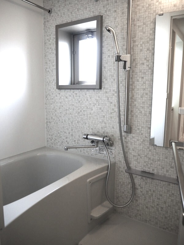 バス・シャワールーム　風呂