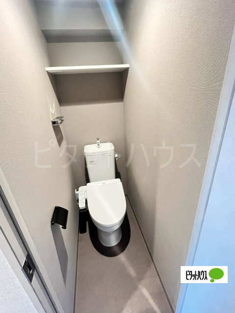 トイレ　温水洗浄便座