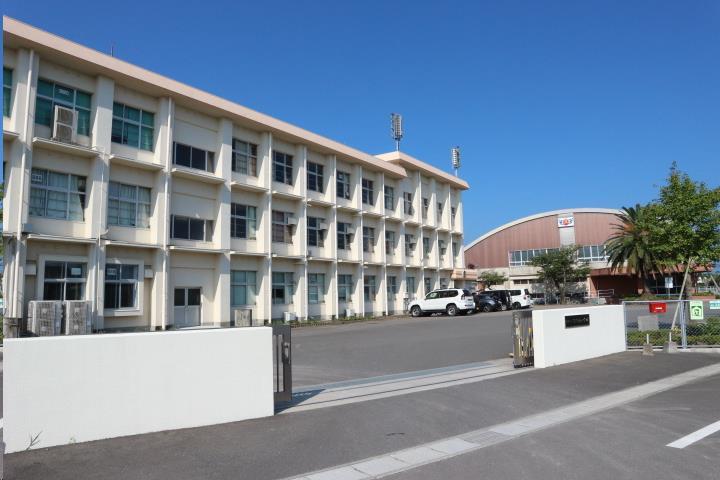 小学校　宮崎市立宮崎港小学校（小学校）まで796m