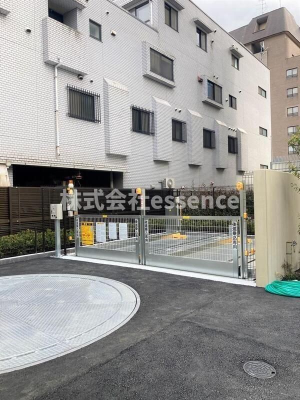 駐車場　弊社ではオンライン対応・現地対応可能です♪