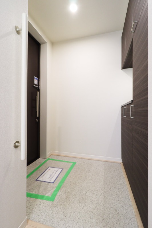 玄関　図面と現状に相違がある場合には現状を優先