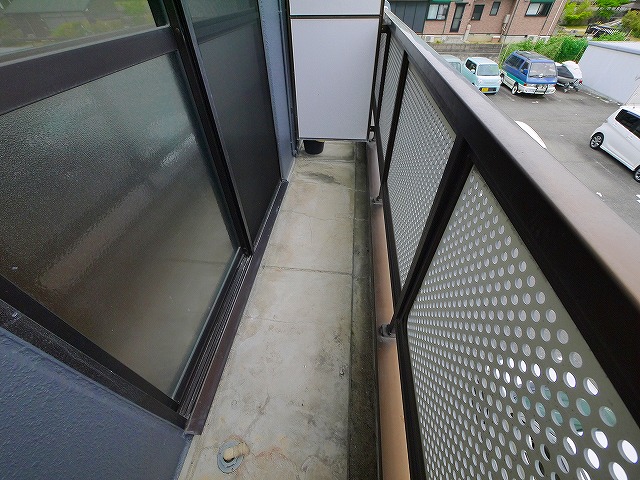 バルコニー　お洗濯にも便利なバルコニー付き