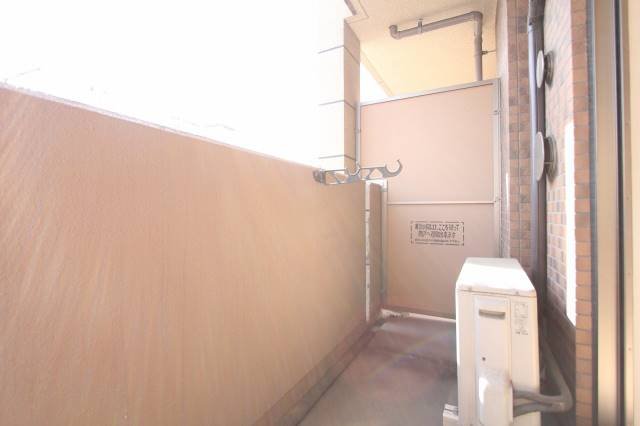 バルコニー　バルコニーも広々