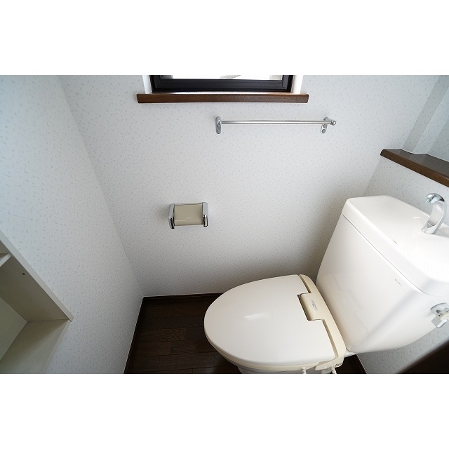 トイレ　落ち着いたトイレです