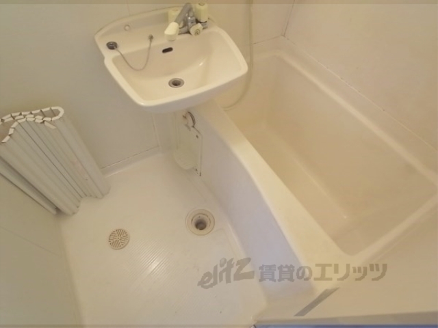 バス・シャワールーム　バス