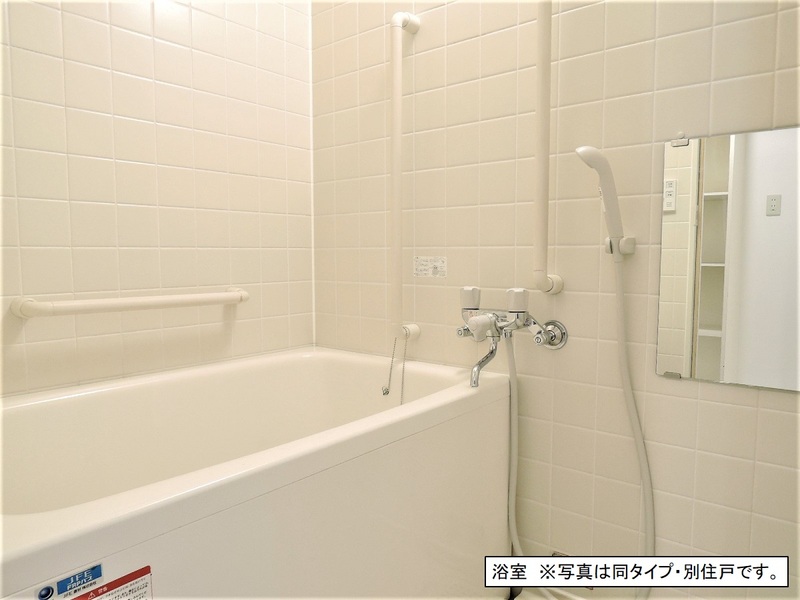 バス・シャワールーム　嬉しい追い焚き付きです♪