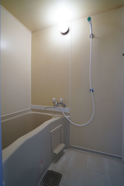 バス・シャワールーム　同じ建物の別なお部屋