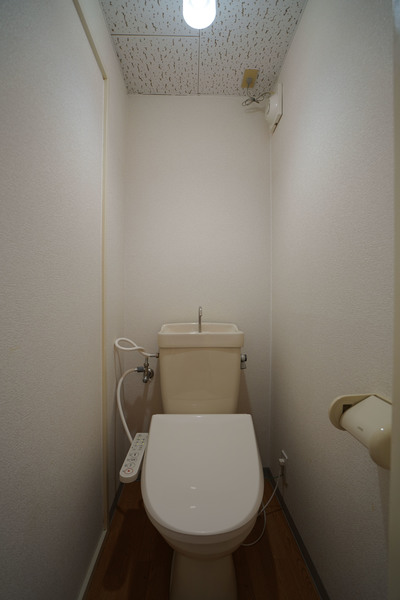 トイレ　同じ建物の別なお部屋