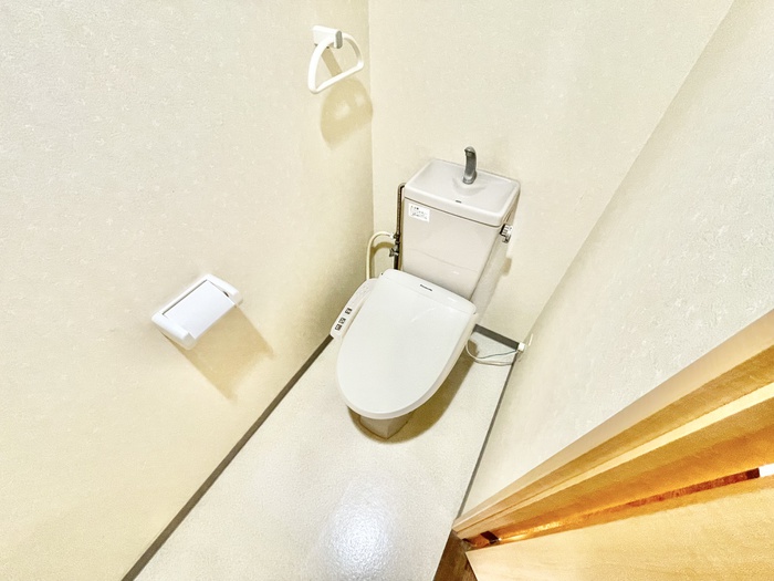 トイレ　※同物件、別号室の写真