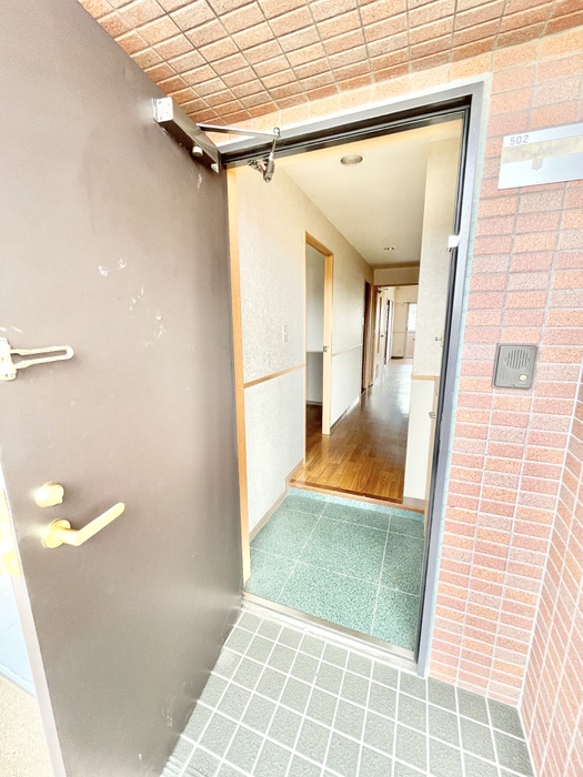 玄関　※同物件、別号室の写真