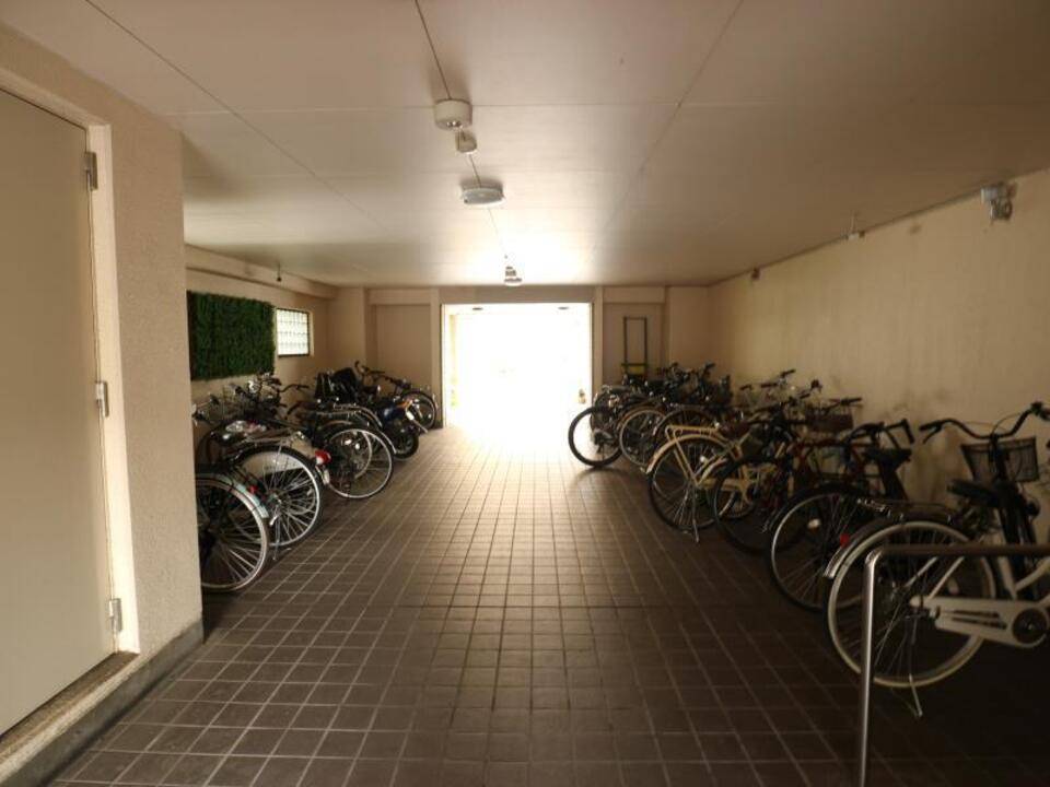 駐車場　駐輪場