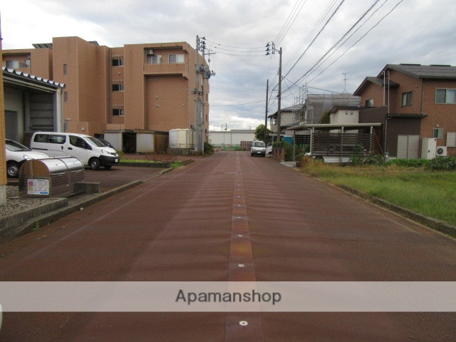 その他　前面道路（その他）まで0m