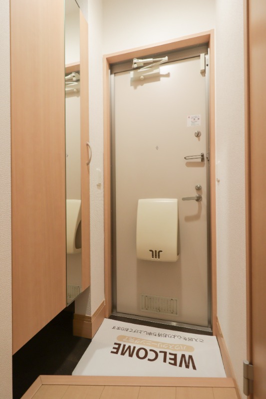 玄関　図面と現状に相違がある場合には現状を優先．．．