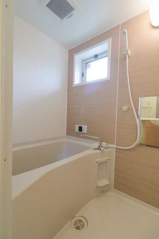 バス・シャワールーム　図面と現状に相違がある場合には現状を優先．．．