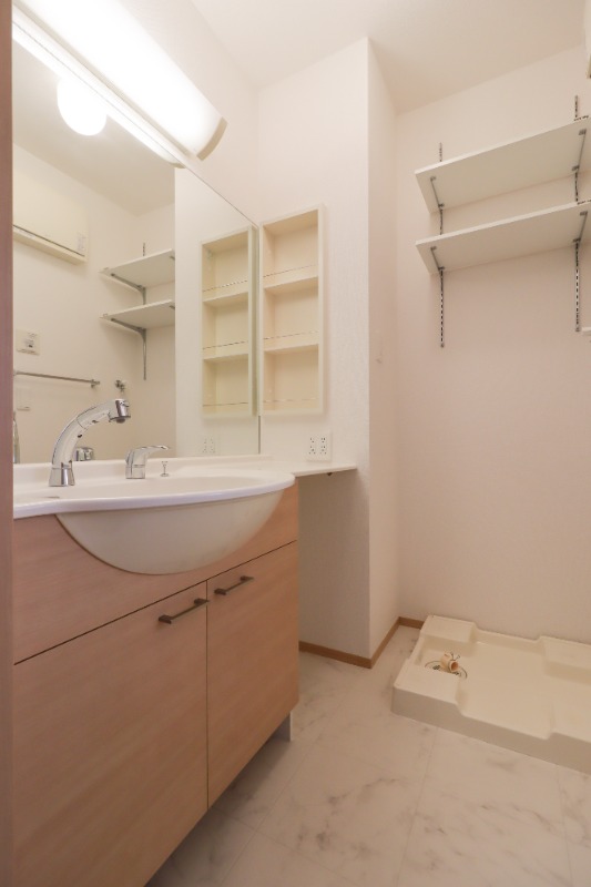 洗面設備　図面と現状に相違がある場合には現状を優先．．．