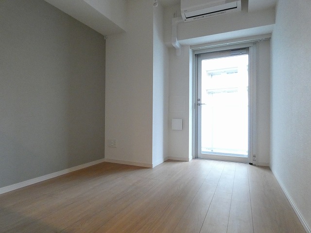 居室・リビング　内観1