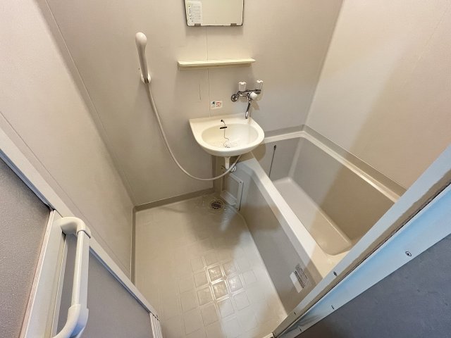 バス・シャワールーム　日々の暮らしに欠かせないお風呂です