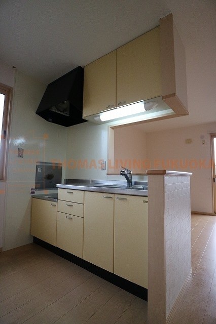 キッチン　※別号室別間取り参考写真