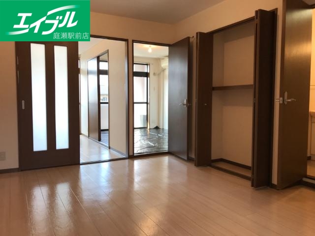 居室・リビング　リビング