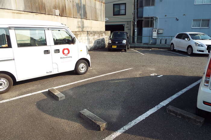 駐車場　駐車場