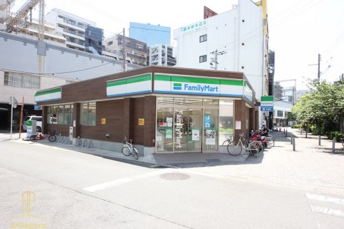 コンビニ　ファミリーマート 京橋駅西店（コンビニ）まで114m