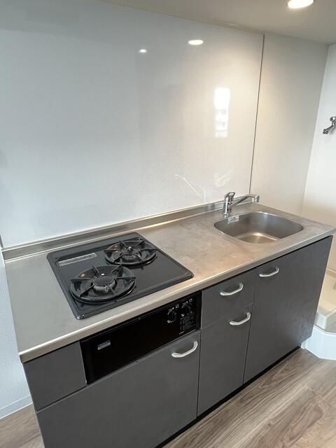 キッチン　コンパクトなキッチンで掃除もラクラク