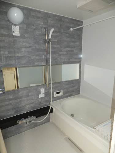 バス・シャワールーム　浴室　追い焚き機能付き