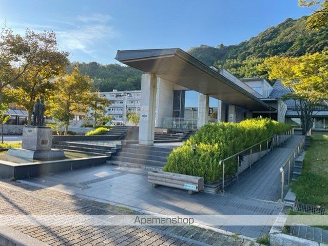 図書館　近江八幡市図書館近江八幡図書館（図書館）まで1270m