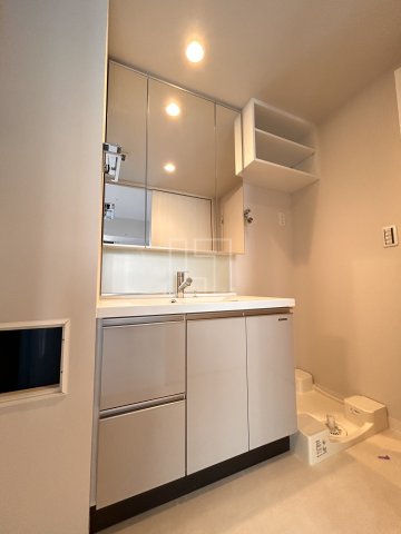 洗面設備　ルフォンプログレ堺筋本町タワーレジデンス　独立洗面化粧台