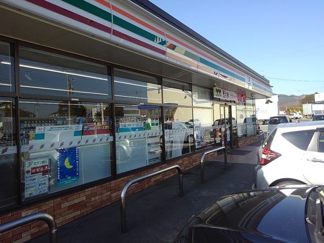コンビニ　セブンイレブン鳥栖養父町店（コンビニ）まで400m