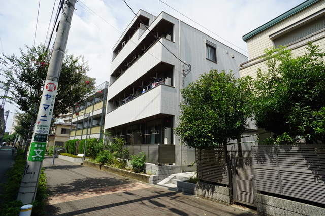 建物外観　小田急線「狛江駅」より徒歩３分の好立地です♪