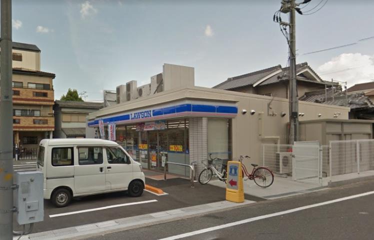 コンビニ　ローソンストア１００（コンビニ）まで479m