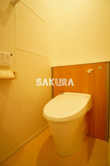 トイレ　嬉しい温水洗浄便座♪