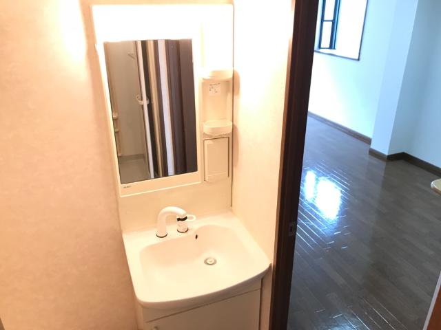 洗面設備　洗髪洗面化粧台