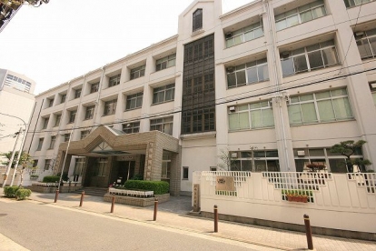 小学校　大阪市立滝川小学校（小学校）まで1483m