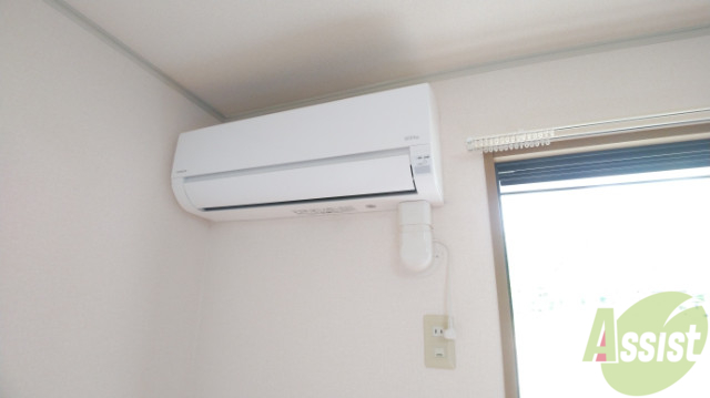 その他設備　リビングにエアコン設置してございます、暑い日も寒い日も快適に