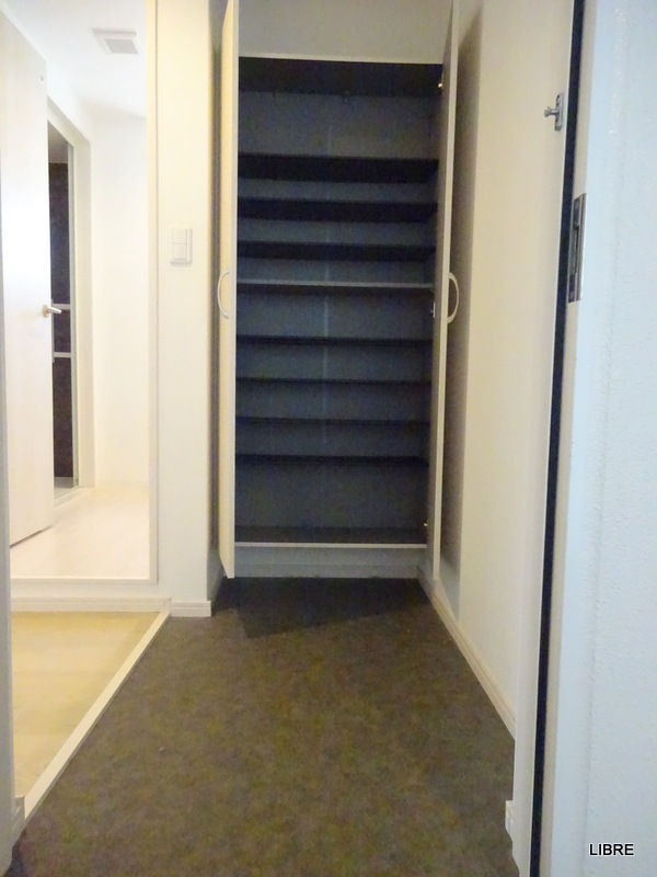 玄関　シューズボックス付き！