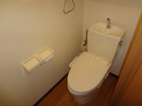 トイレ　シャワー付トイレ