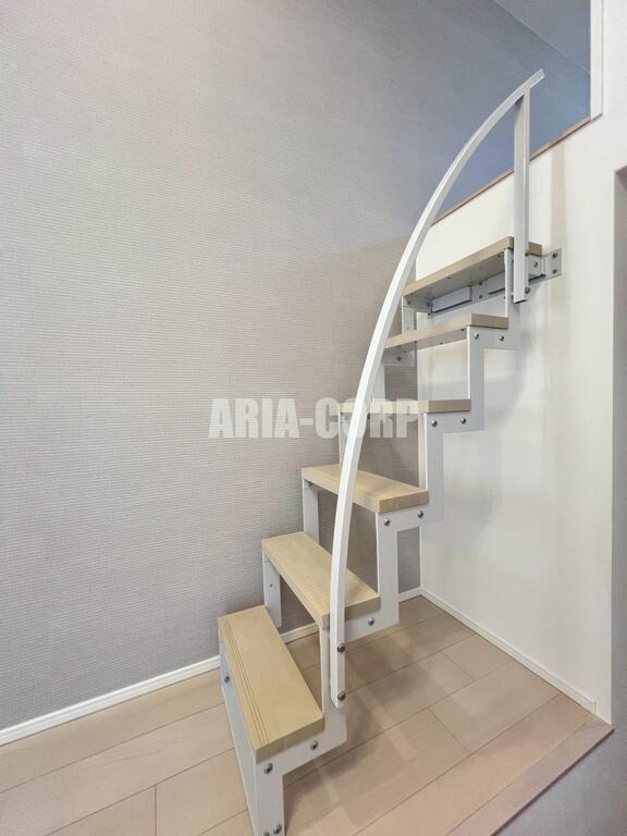 その他設備　階段で楽々昇り降りができるこだわりのメゾネット式ロフトです！