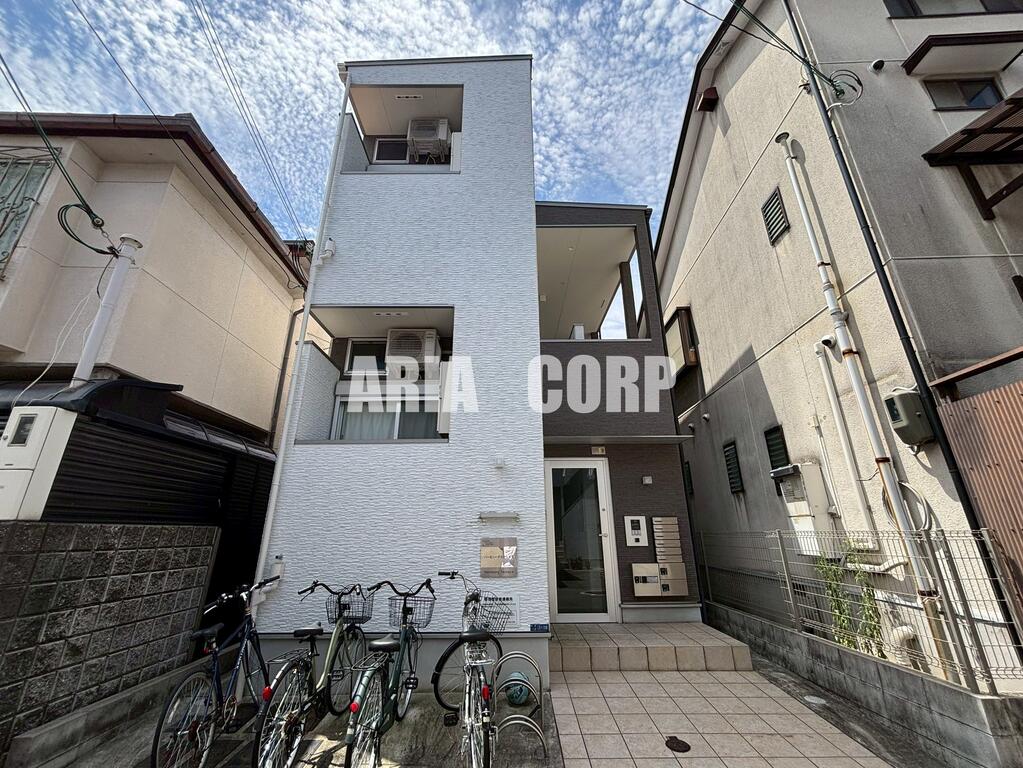 建物外観　2020年完成、全室角部屋設計のデザイナーズアパートです！