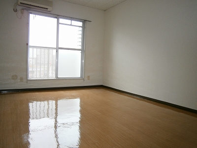 居室・リビング　洋室8帖のお部屋です