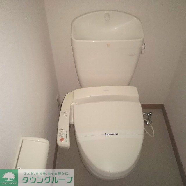 その他　温水洗浄便座完備