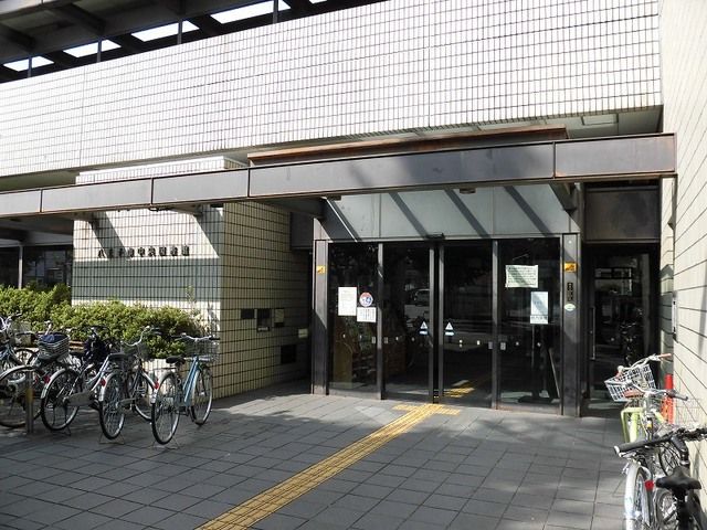 図書館　中央図書館（図書館）まで950m